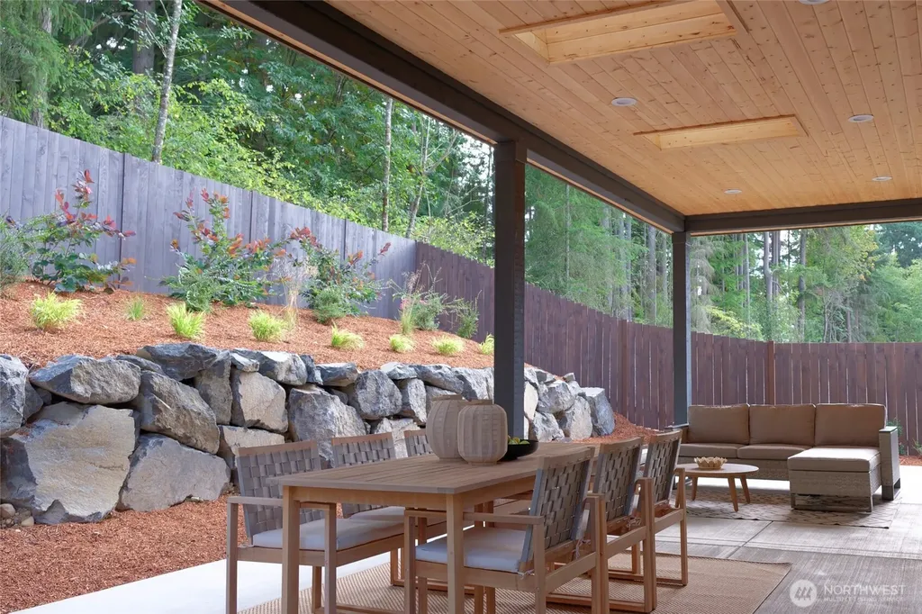 616 Chris David Drive Steilacoom WA 98388