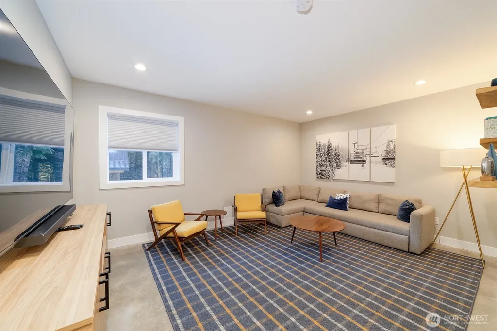 340 Snoqualmie Drive Snoqualmie Pass WA 98068