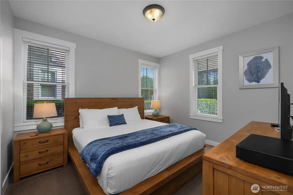 100 Horseshoe Lane Pacific Beach WA 98571