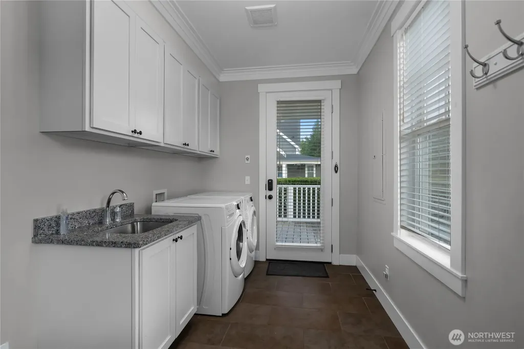 100 Horseshoe Lane Pacific Beach WA 98571