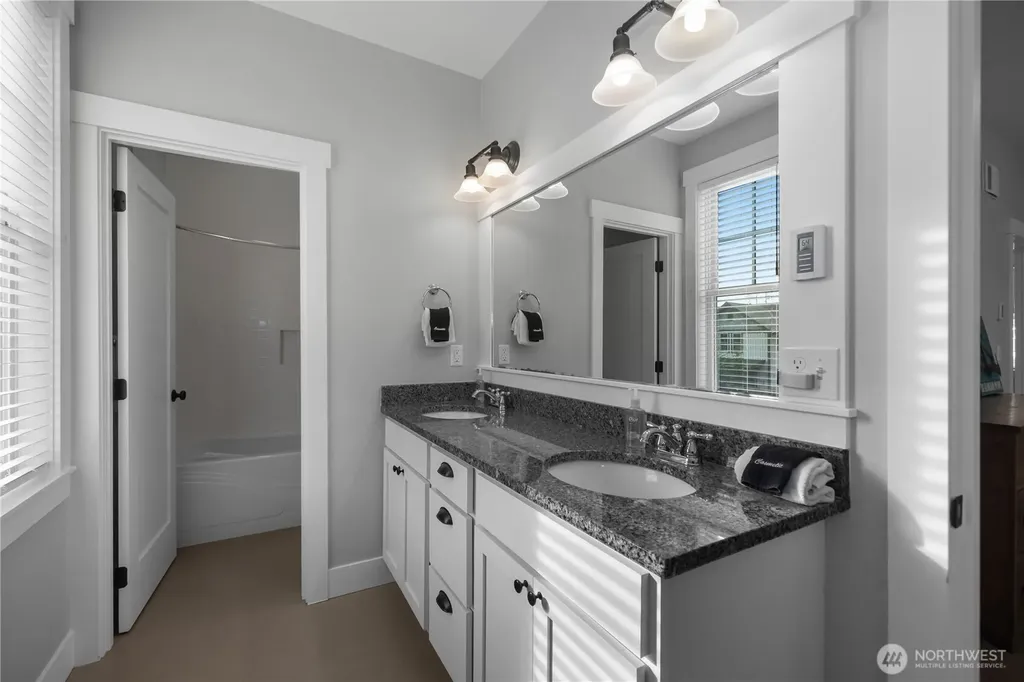 100 Horseshoe Lane Pacific Beach WA 98571