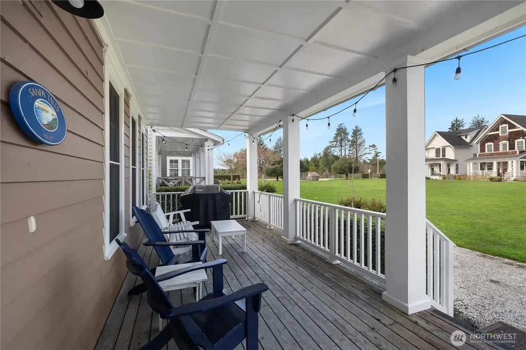 100 Horseshoe Lane Pacific Beach WA 98571