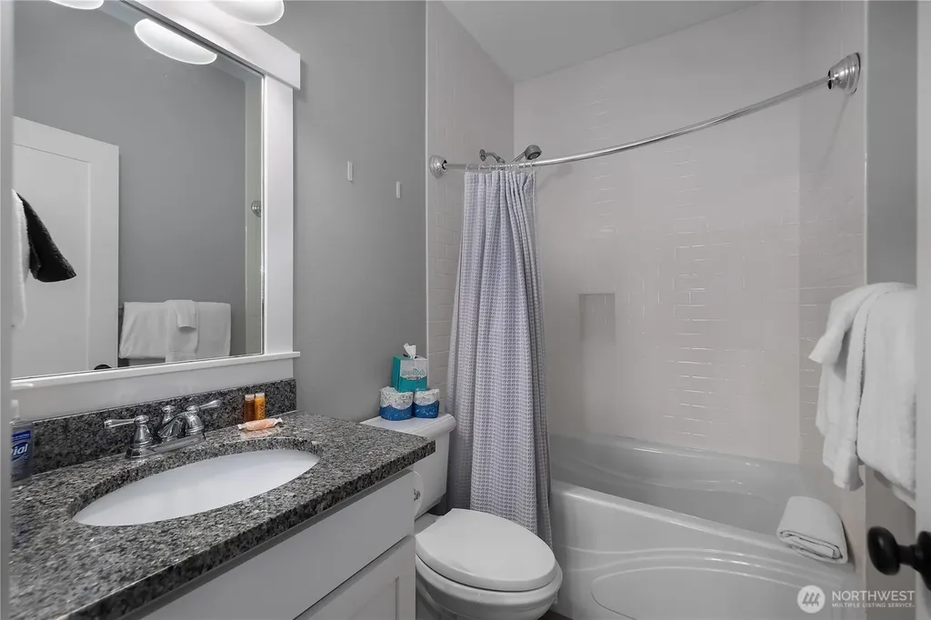 100 Horseshoe Lane Pacific Beach WA 98571