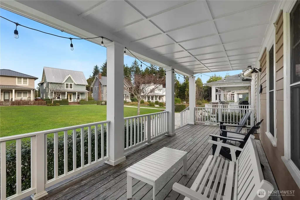 100 Horseshoe Lane Pacific Beach WA 98571