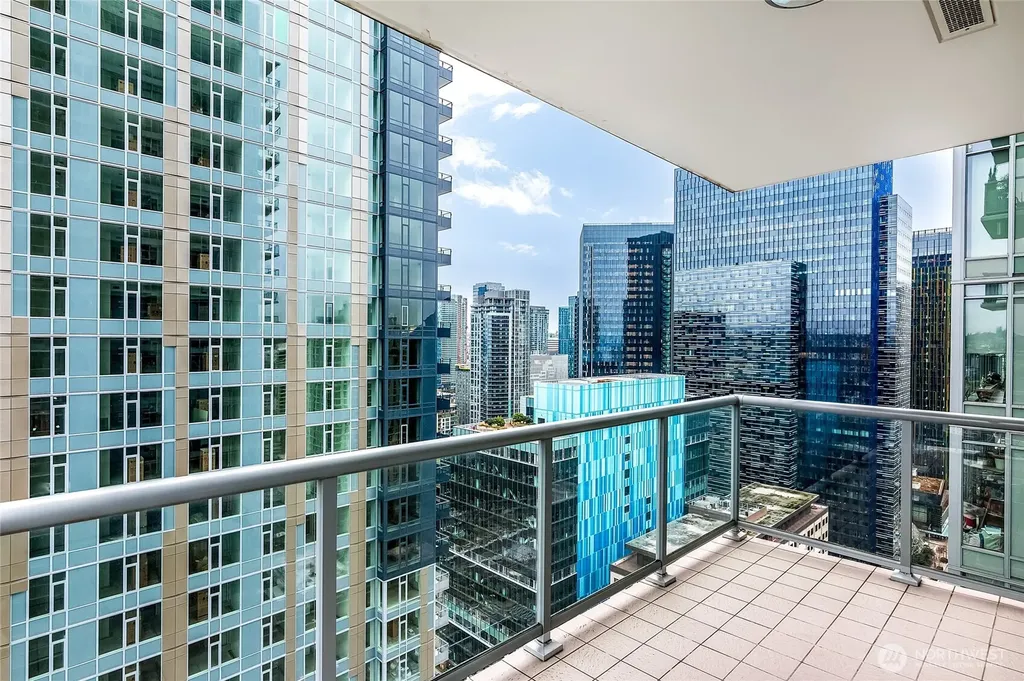 588 Bell Street Seattle WA 98121
