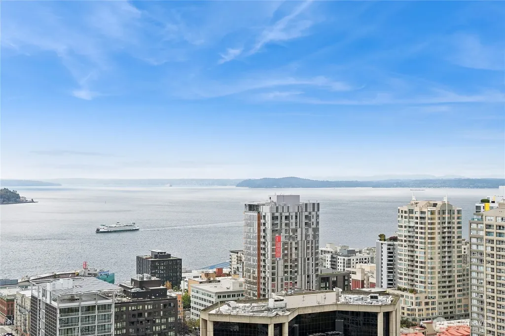 588 Bell Street Seattle WA 98121