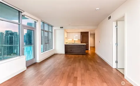 588 Bell Street Seattle WA 98121