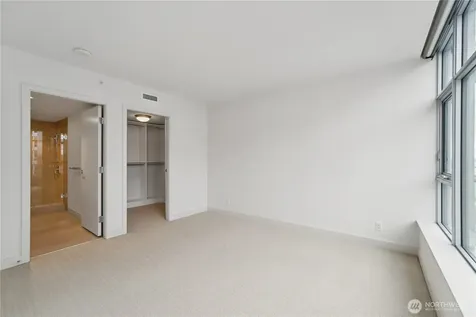 588 Bell Street Seattle WA 98121