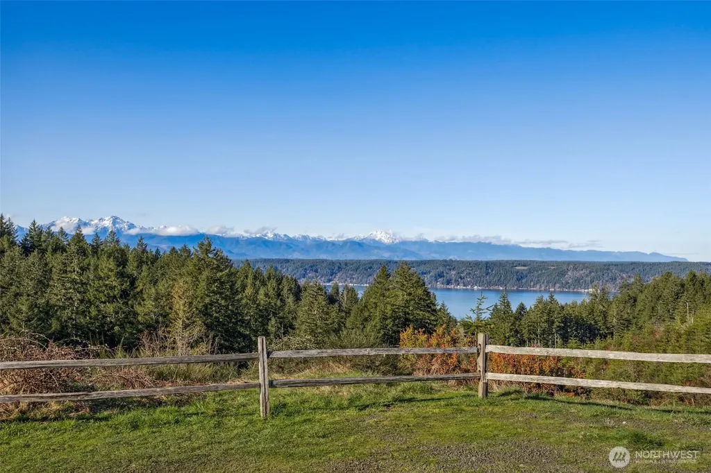 140 E Westwood Lane E Union WA 98592