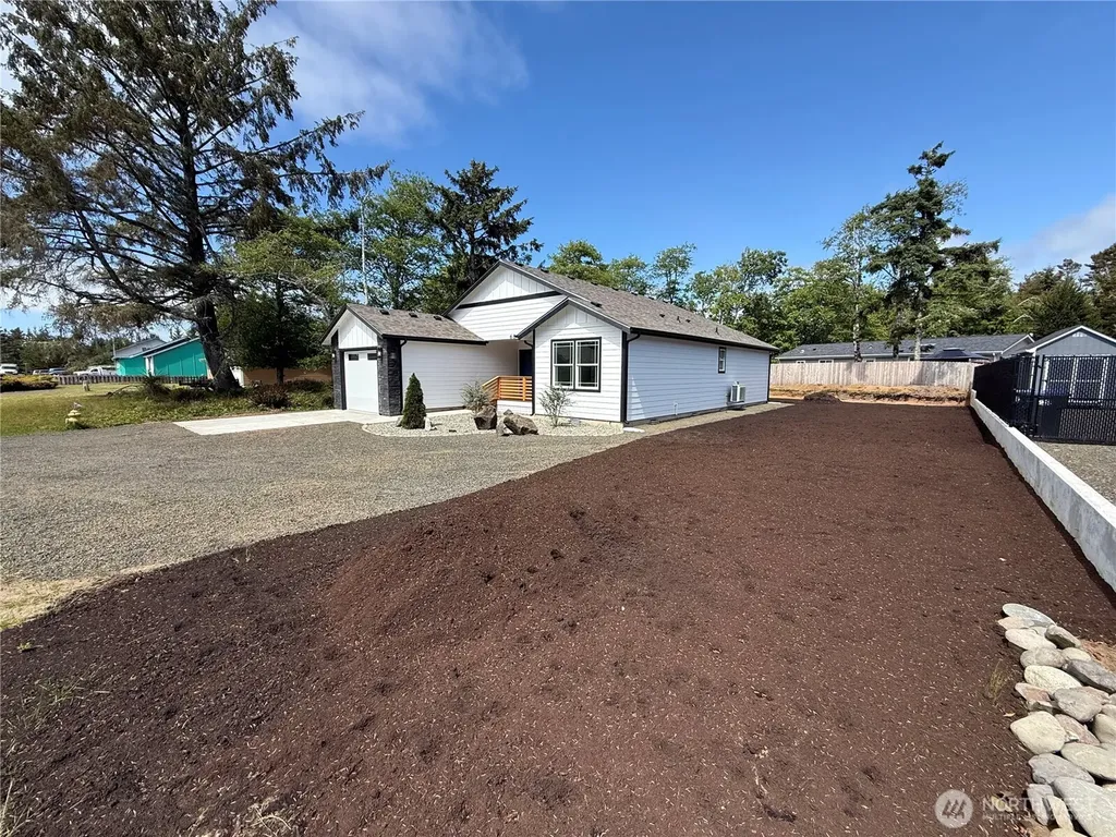 684 Lake Island Avenue SE Ocean Shores WA 98569