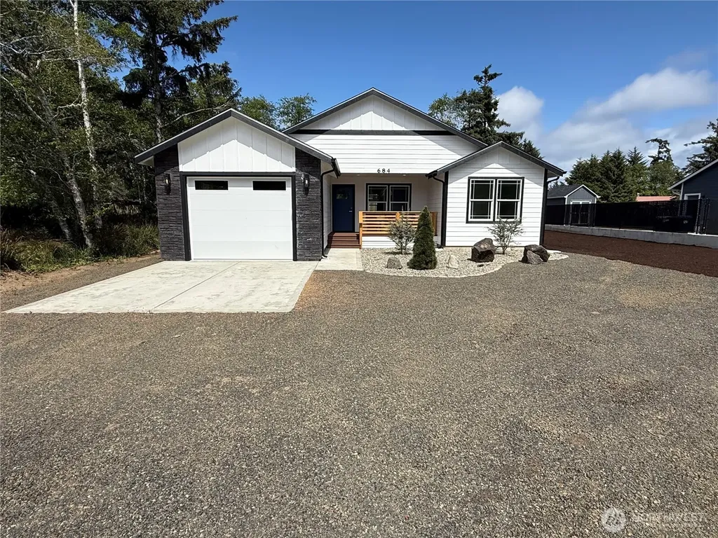 684 Lake Island Avenue SE Ocean Shores WA 98569