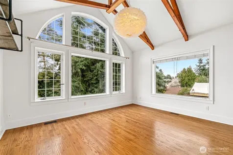 9510 9th Avenue NW Seattle WA 98117
