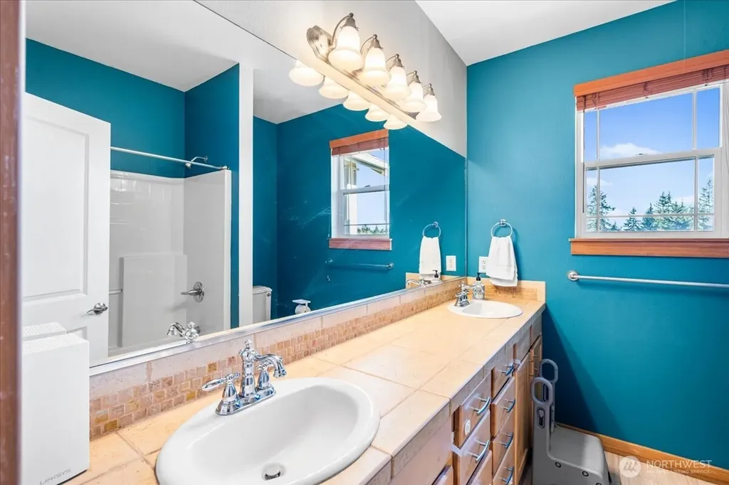 9723 Phillips Road SE Port Orchard WA 98367