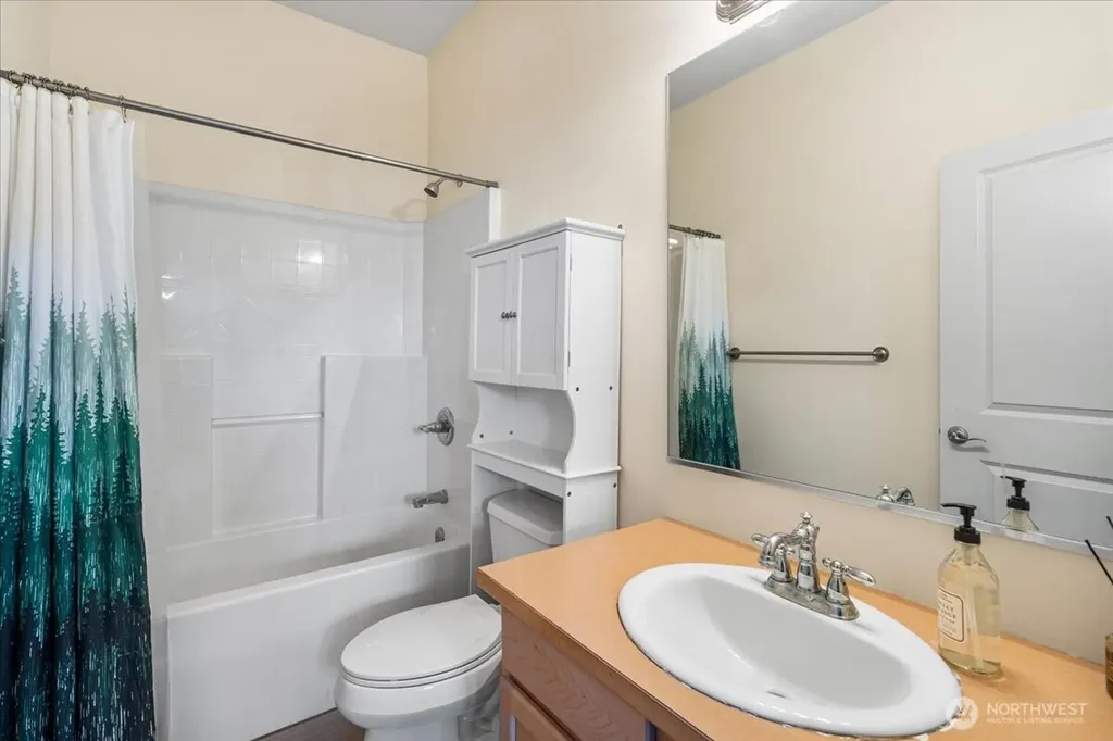 9723 Phillips Road SE Port Orchard WA 98367