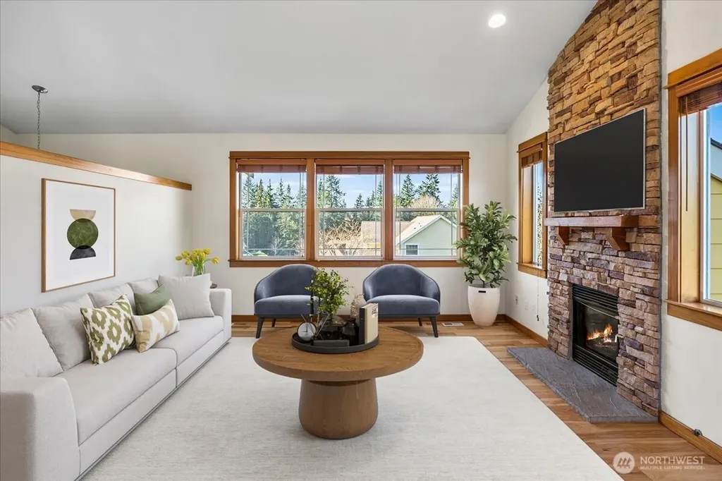 9723 Phillips Road SE Port Orchard WA 98367