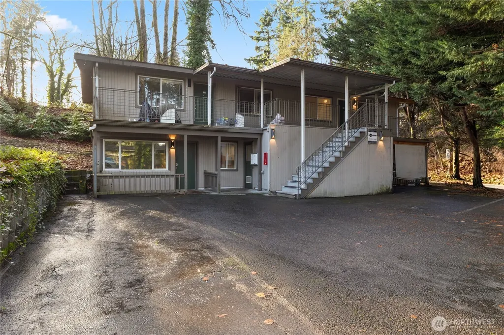 4809 S 252nd Place Kent WA 98032