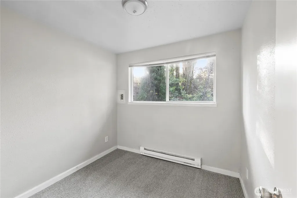 4809 S 252nd Place Kent WA 98032