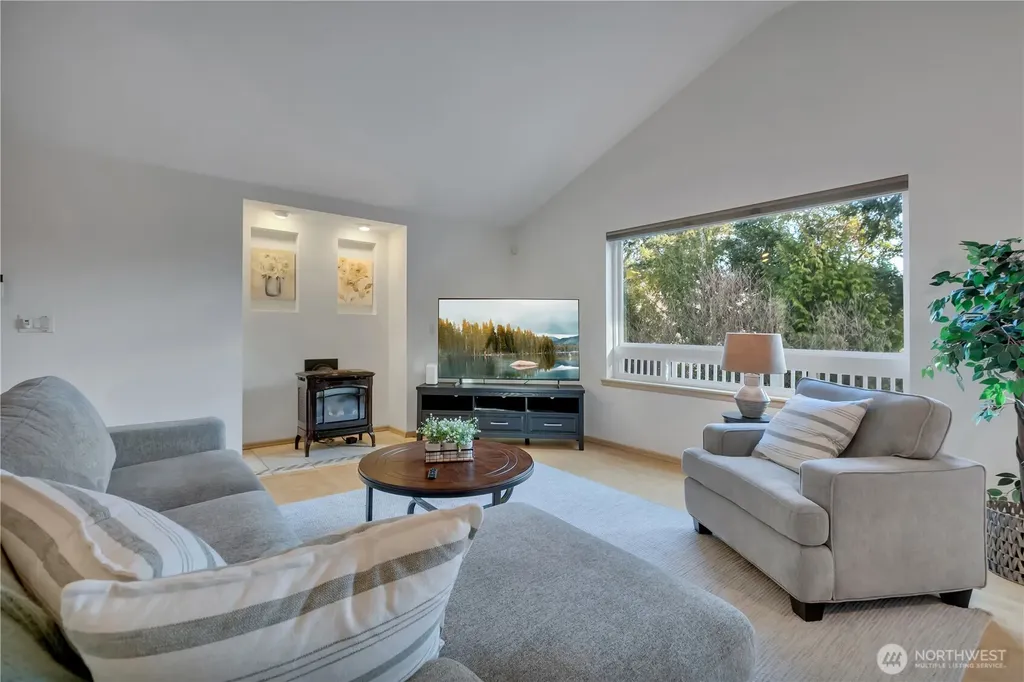 2604 Vincent Way NW Bremerton WA 98312