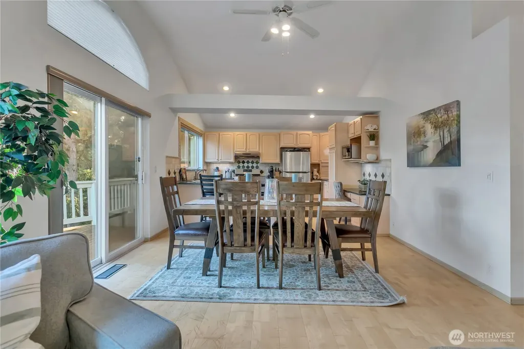 2604 Vincent Way NW Bremerton WA 98312