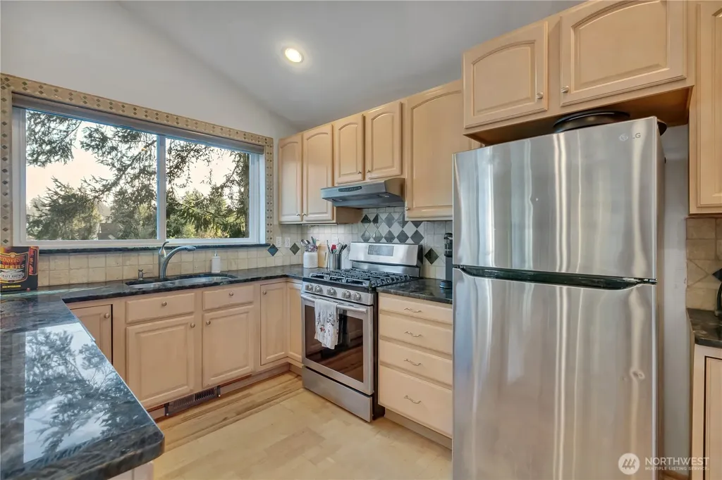 2604 Vincent Way NW Bremerton WA 98312