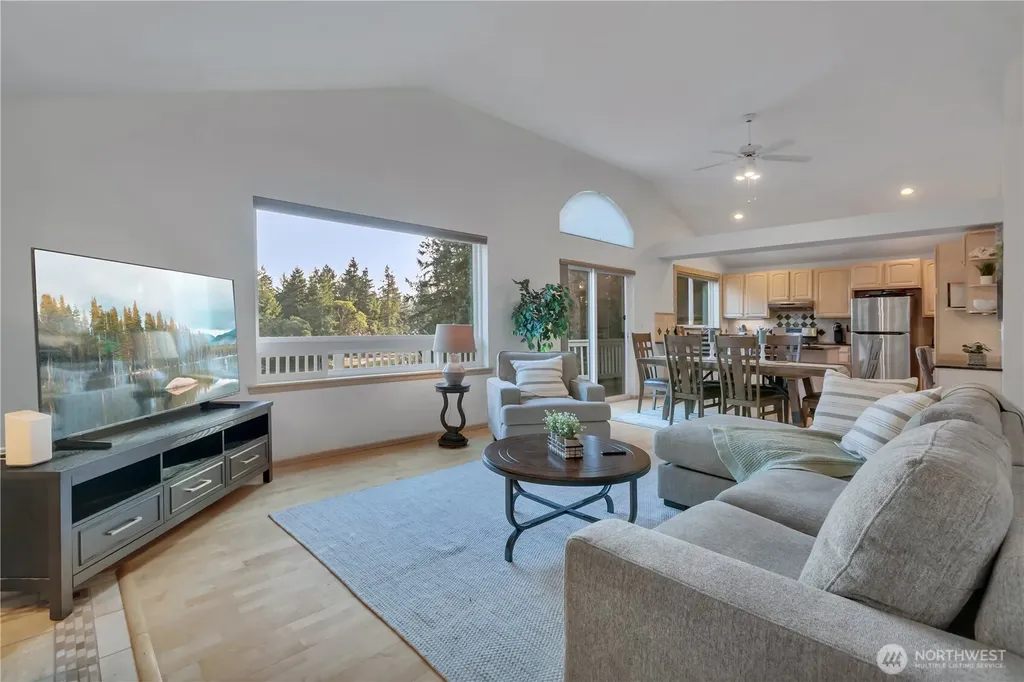 2604 Vincent Way NW Bremerton WA 98312