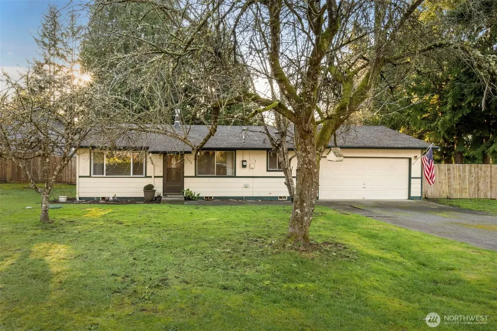 7606 Sandy Way NE Poulsbo WA 98370