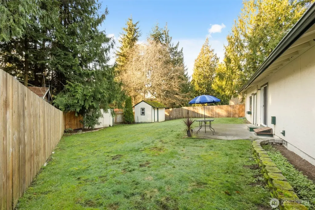 7606 Sandy Way NE Poulsbo WA 98370