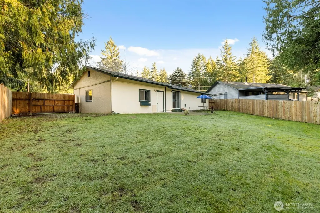 7606 Sandy Way NE Poulsbo WA 98370