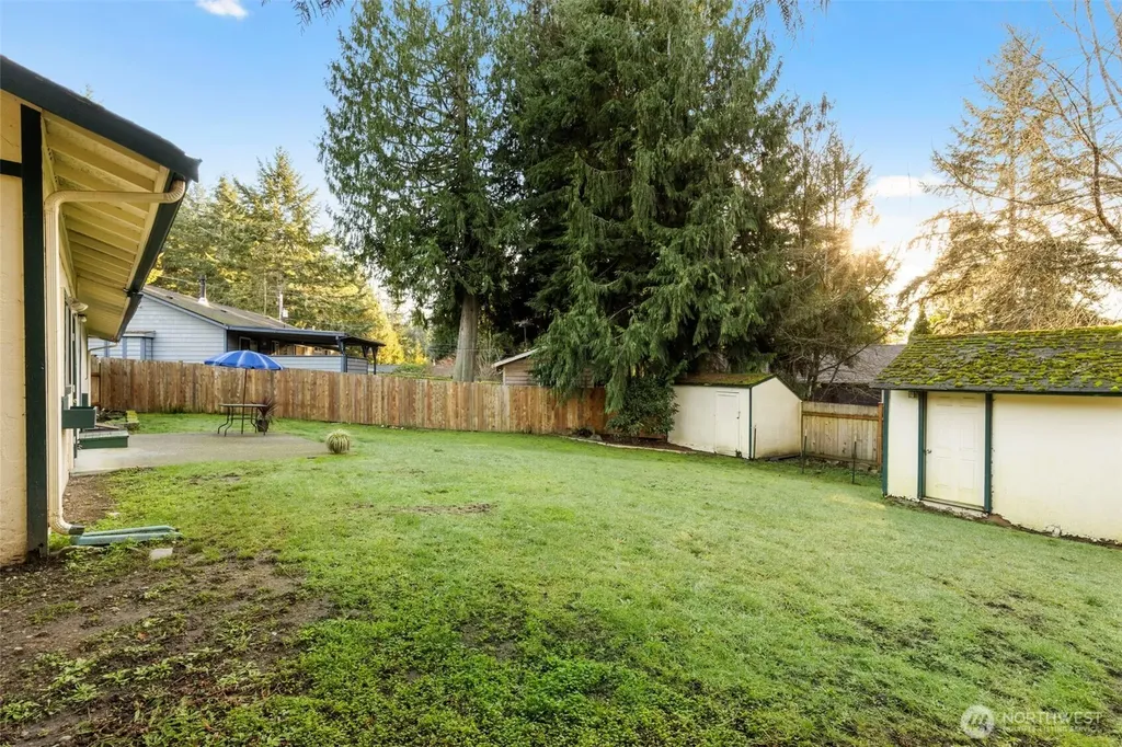 7606 Sandy Way NE Poulsbo WA 98370