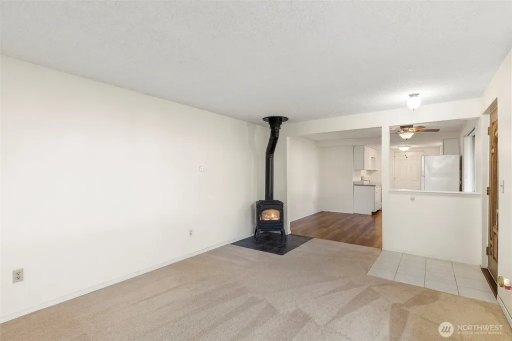 7606 Sandy Way NE Poulsbo WA 98370