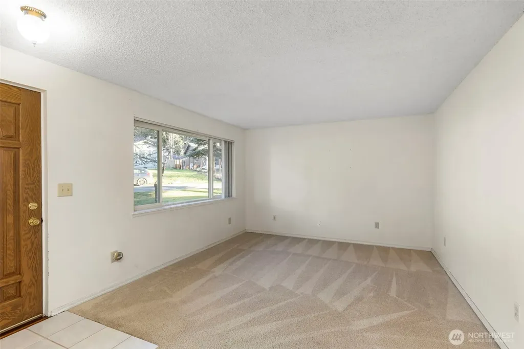 7606 Sandy Way NE Poulsbo WA 98370