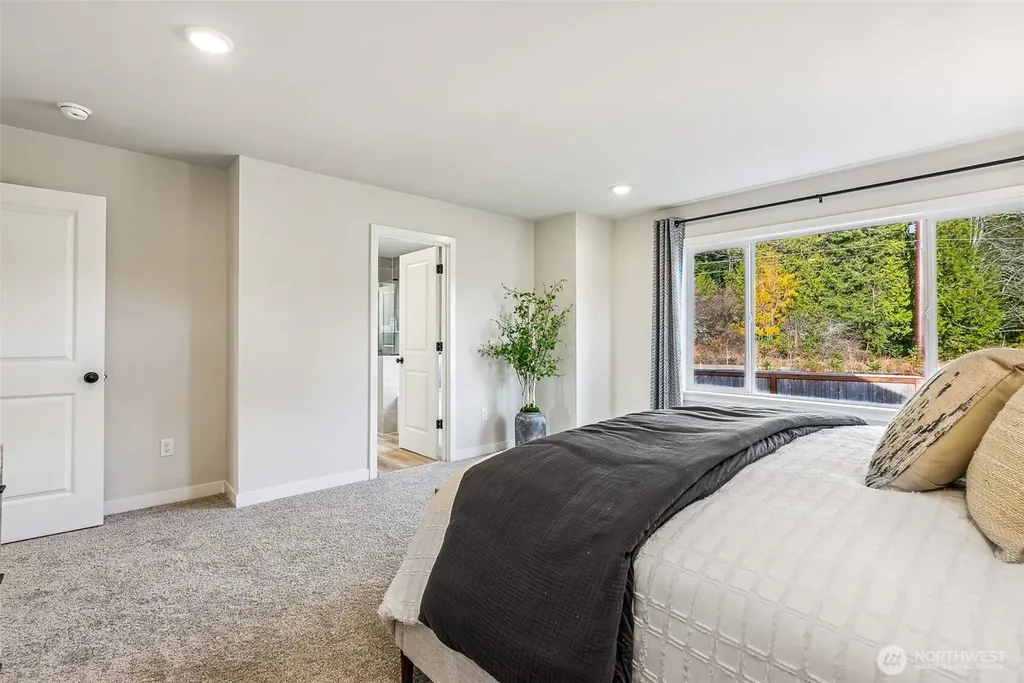 2028 NE Norseman Way Poulsbo WA 98370
