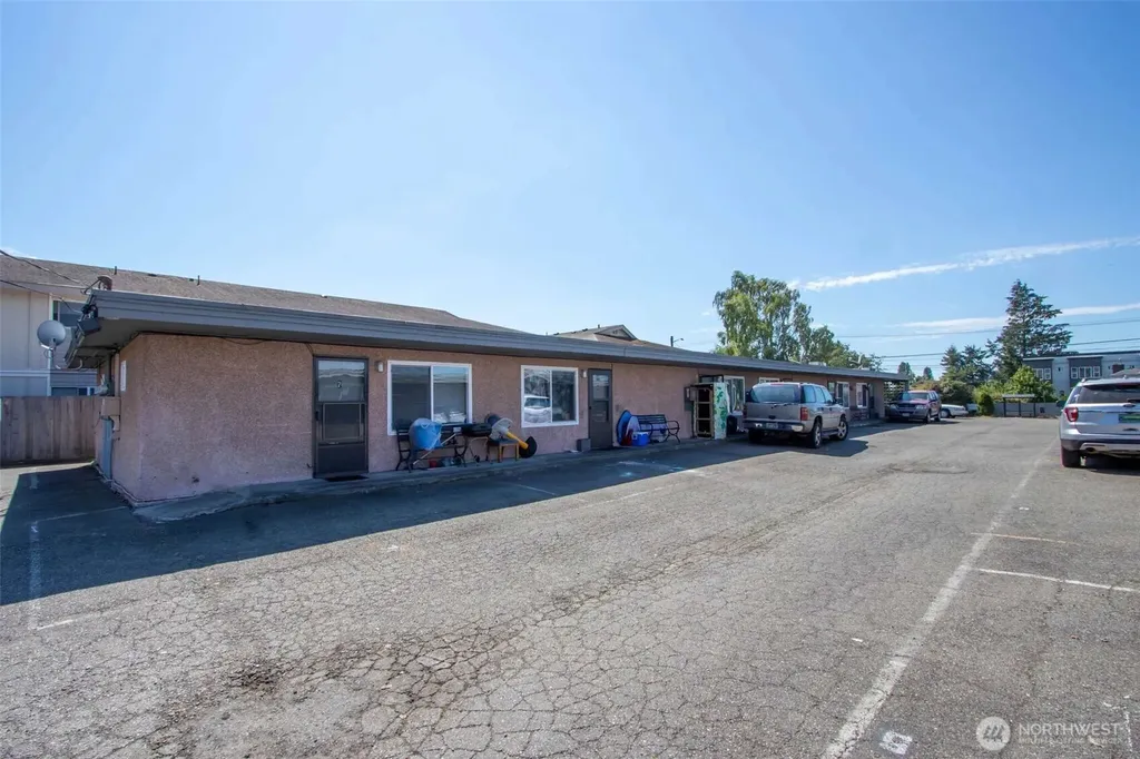 7603 Pacific Avenue Tacoma WA 98408