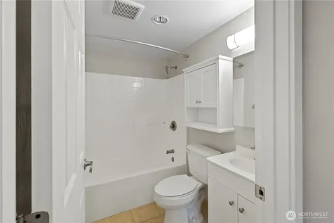 4811 S 252nd Place Kent WA 98032