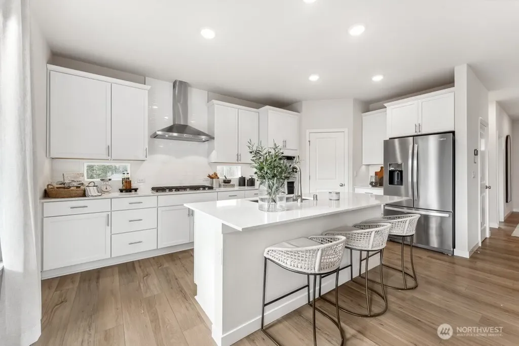 17500 NE Midnight Sun Loop Poulsbo WA 98370