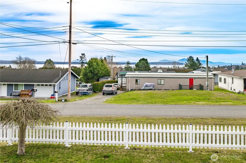 8471 Willow Way Blaine WA 98230