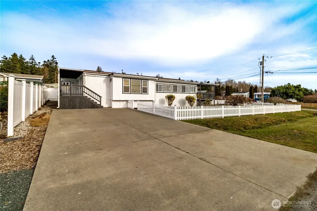 8471 Willow Way Blaine WA 98230