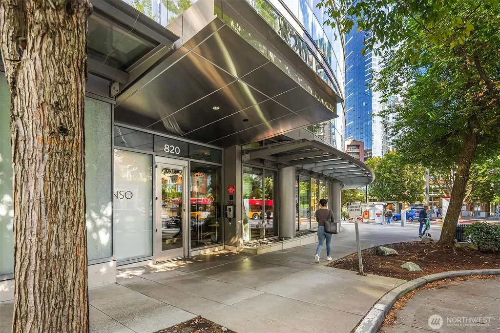 820 Blanchard Street Seattle WA 98121
