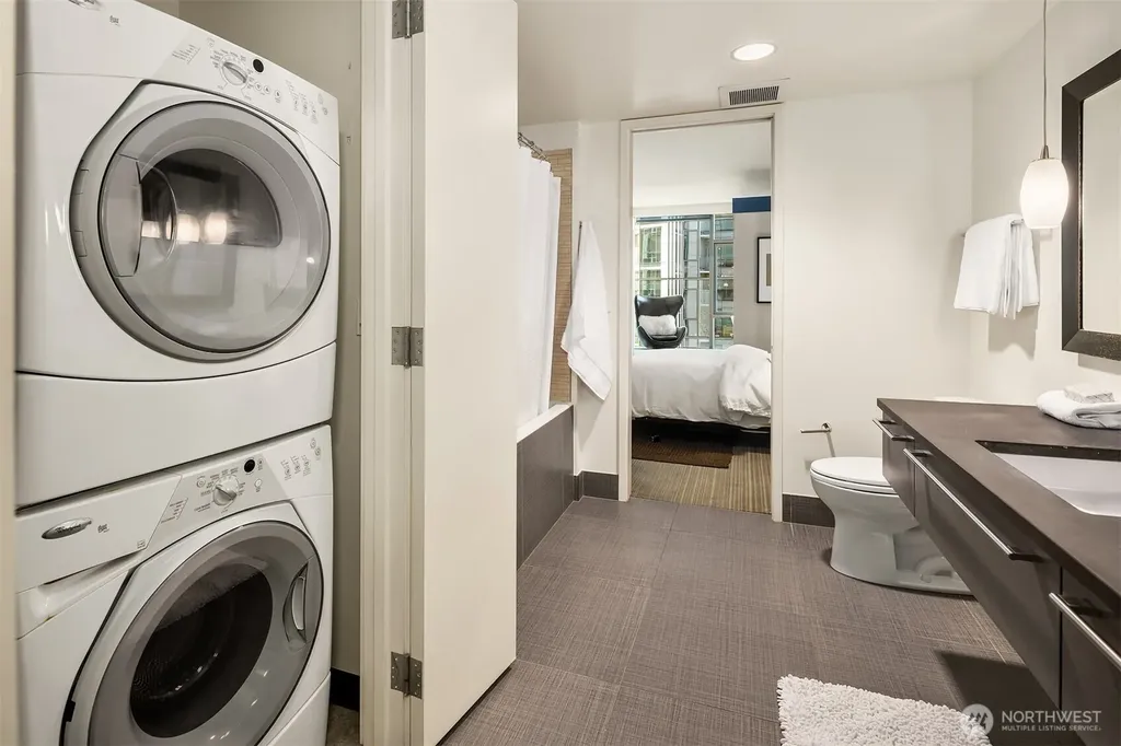 820 Blanchard Street Seattle WA 98121
