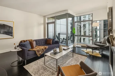 820 Blanchard Street Seattle WA 98121