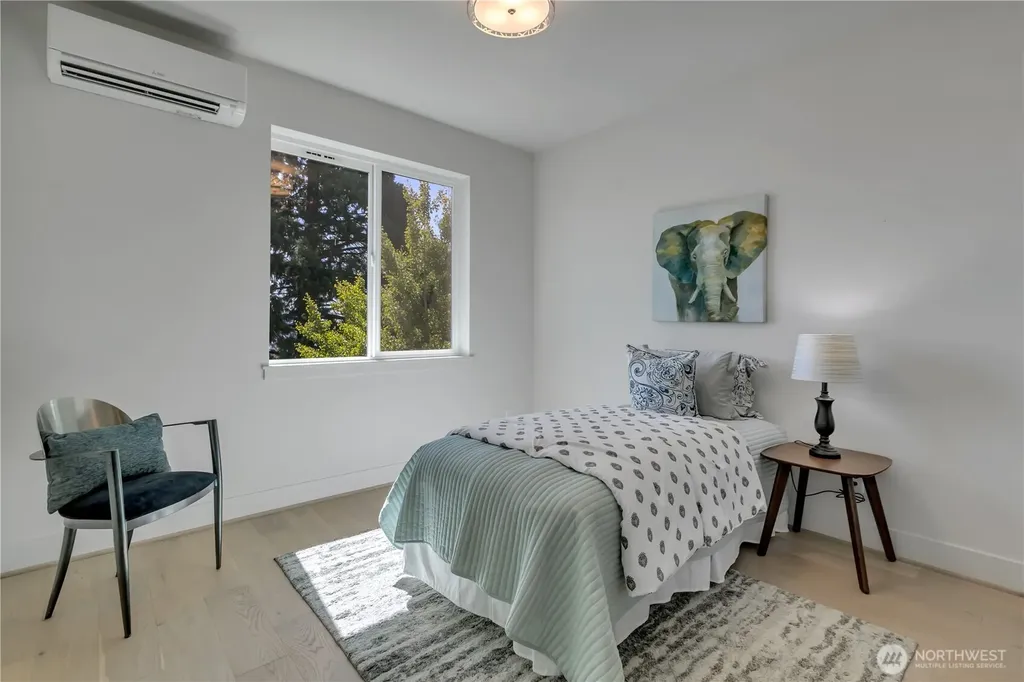 4019 4th Avenue NE Seattle WA 98105
