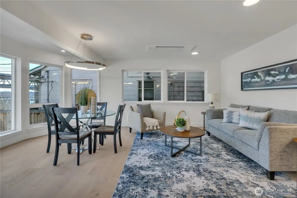 4019 4th Avenue NE Seattle WA 98105