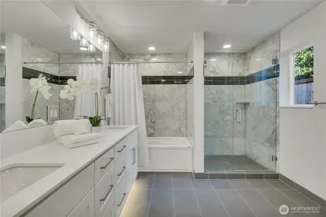 4019 4th Avenue NE Seattle WA 98105