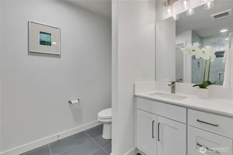 4019 4th Avenue NE Seattle WA 98105