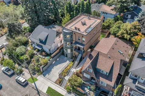 4019 4th Avenue NE Seattle WA 98105