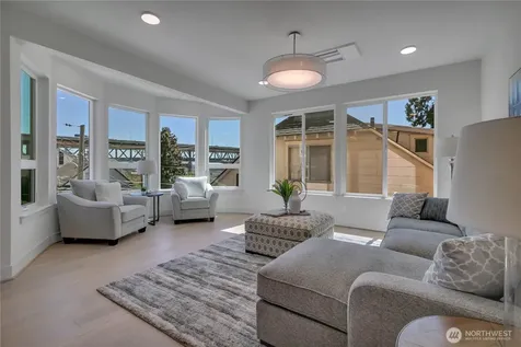 4019 4th Avenue NE Seattle WA 98105