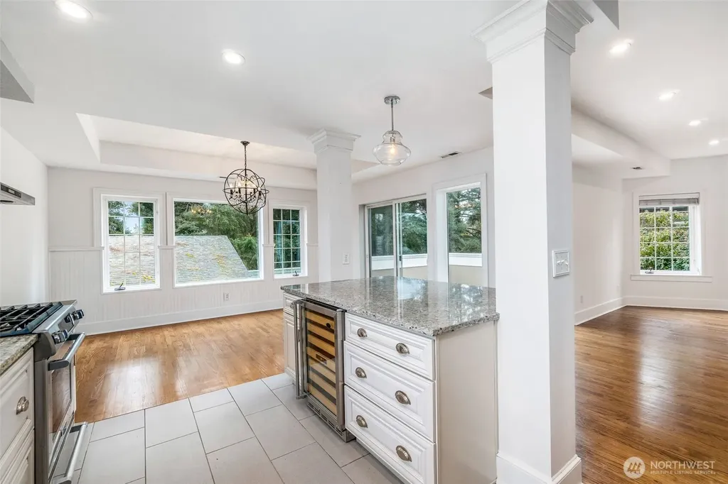9510 9th Avenue NW Seattle WA 98117