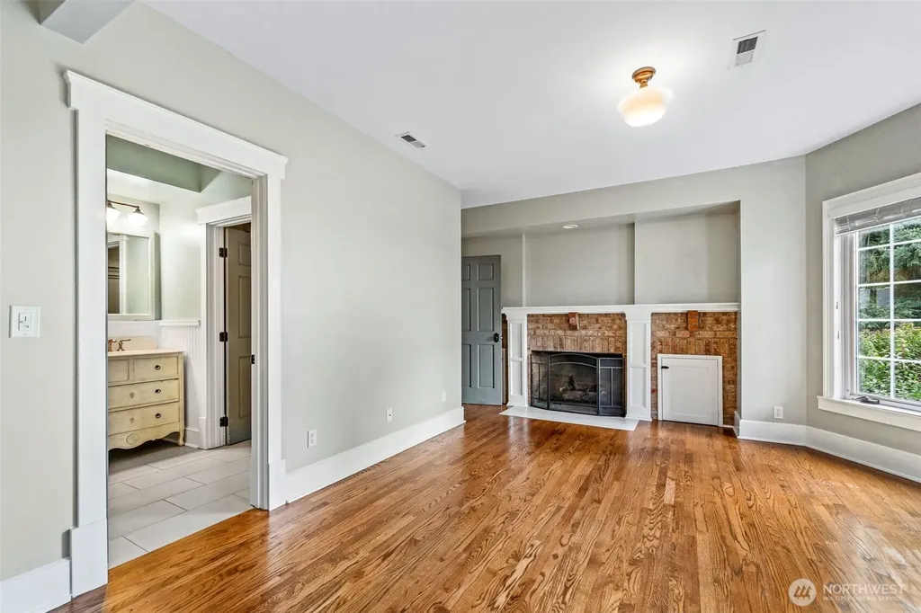 9510 9th Avenue NW Seattle WA 98117
