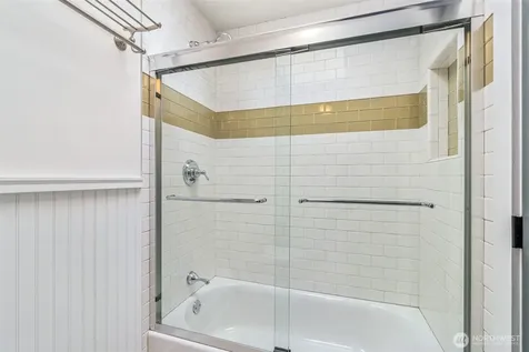 9510 9th Avenue NW Seattle WA 98117