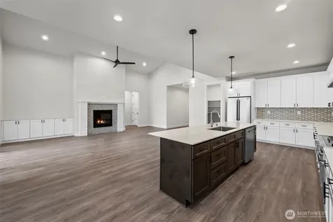 8717 33rd Street E Edgewood WA 98371
